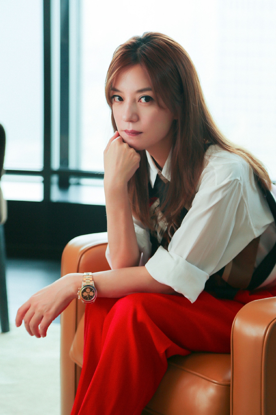 新浪娱乐讯 7月17日晚,赵薇工作室晒出一组赵薇近照.