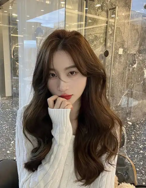 春夏季超显白蜜茶棕发色