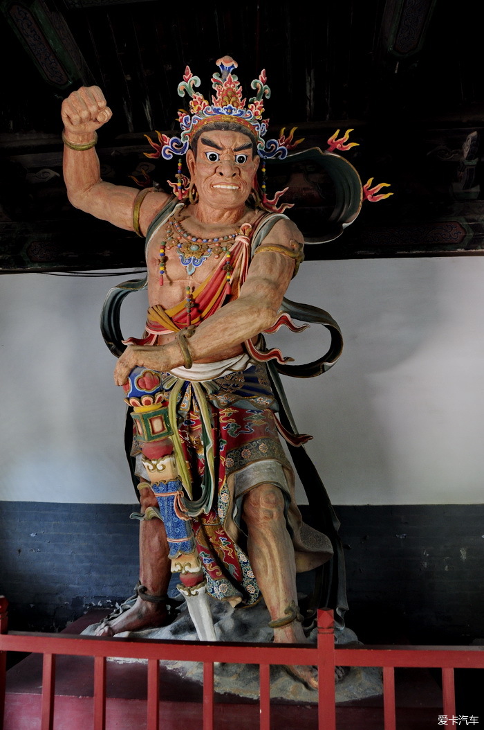 山门殿中的护法神:密执金刚和那罗延金刚