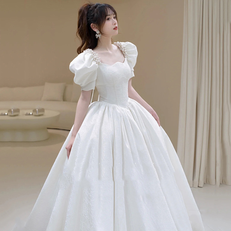 白色订婚晚礼服裙女高端轻奢小众成人礼公主敬酒蓬蓬裙宴会主持人