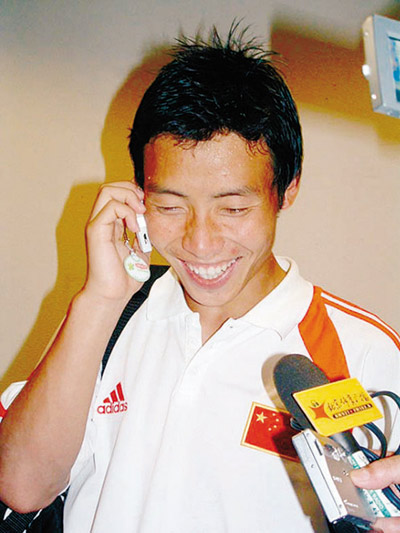 陈涛很难与女友共度情人节 每年这天送上99朵玫瑰