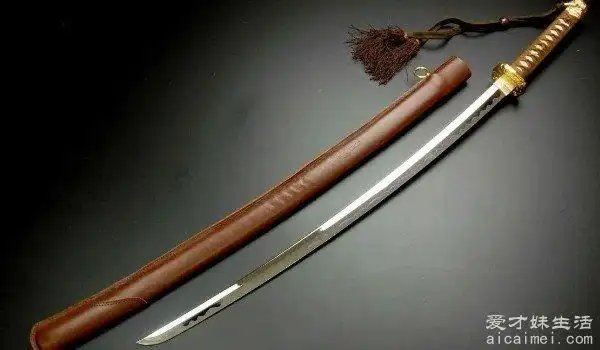 世界上最帅十把刀唐刀十分帅气拥有宁折不弯的气质