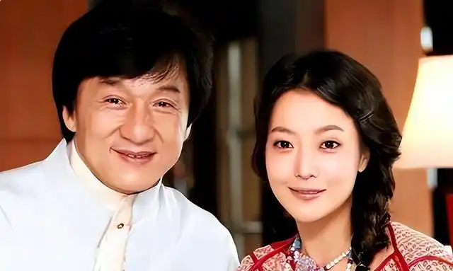 爱情故事2005年与成龙大哥拍摄的《神话》电影上映后,金喜善事业已经