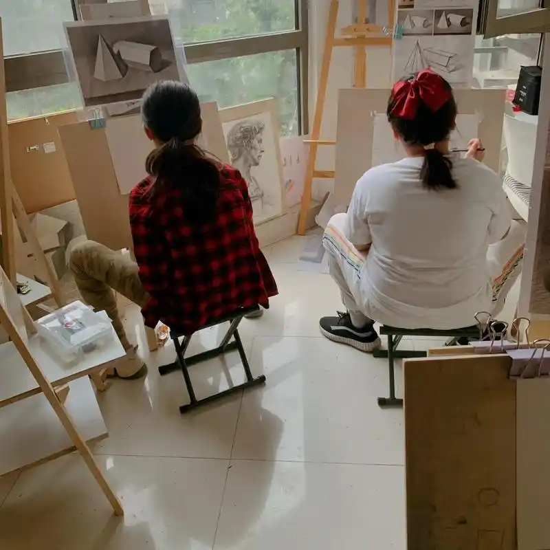 素描作业～画室一角 #素描静物 #美术生 #画室日常 #一起 - 抖音