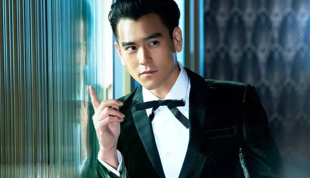 一路励志走来的彭于晏,为新戏又瘦32斤了,同为型男的我不能独胖_作品