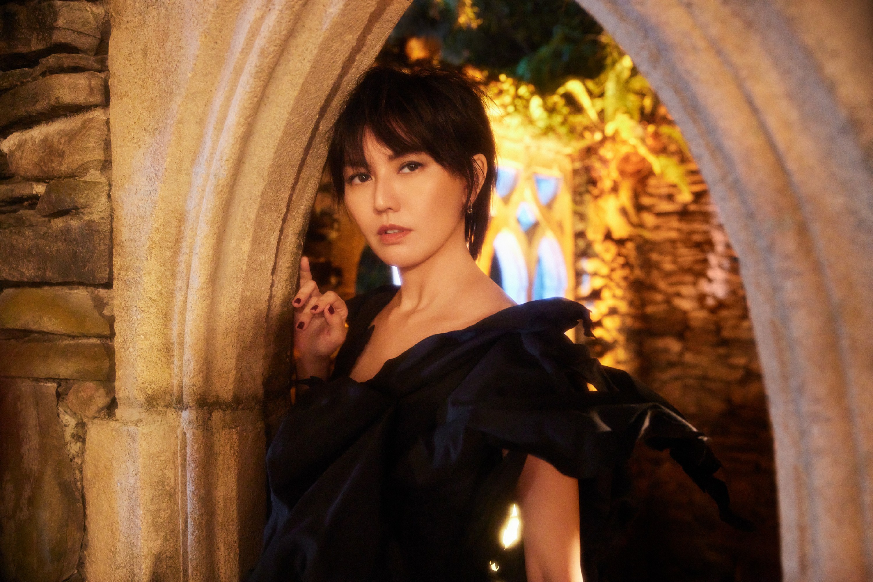 "华语天后"孙燕姿新作《世界终结前一天》12月3日上线