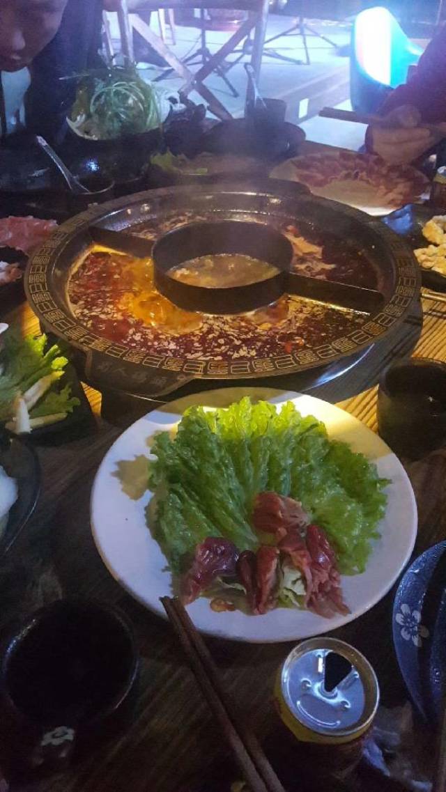 在夏天的重庆,吃火锅,还是辣么任性!-美食频道-手机搜狐