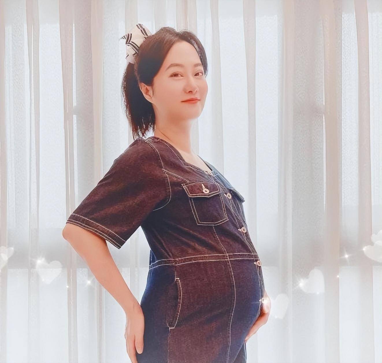 2天曝出9个瓜,被传分手,酒驾逃逸,退股割韭菜,个个都是大瓜_刘涛