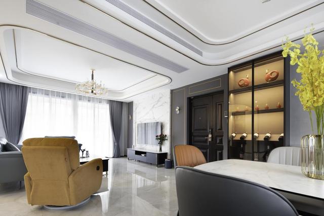 260平现代轻奢风,圆弧吊顶的设计,让家居更温馨