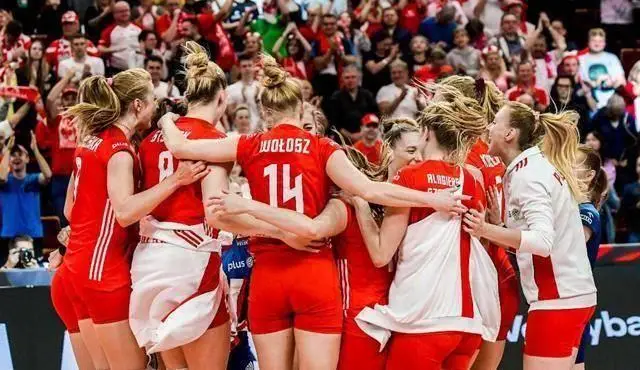 奥运前4再遭惨败,3个0-3连丢9局,狂输88分,出线无望_波兰女排_比赛