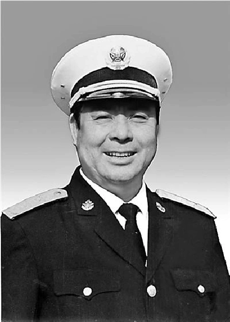 解放军再损一老将军 东海舰队原司令员病逝