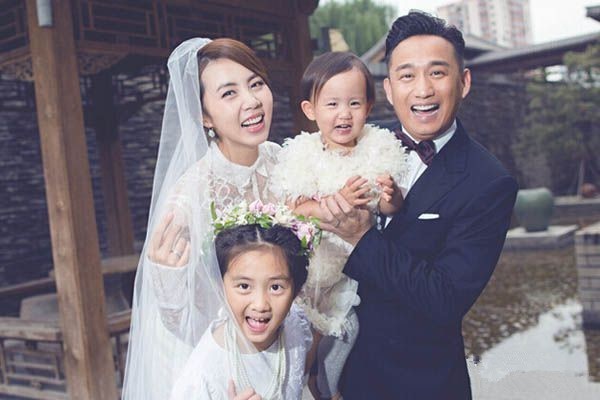 黄磊家的祖孙三代用时间证明,你觉得好的原生家庭,应该给予孩子的是