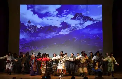 民族歌剧《尘埃落定》舞台图片分享