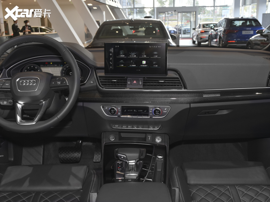 2022款奥迪q5l sportback 45 tfsi 臻选型