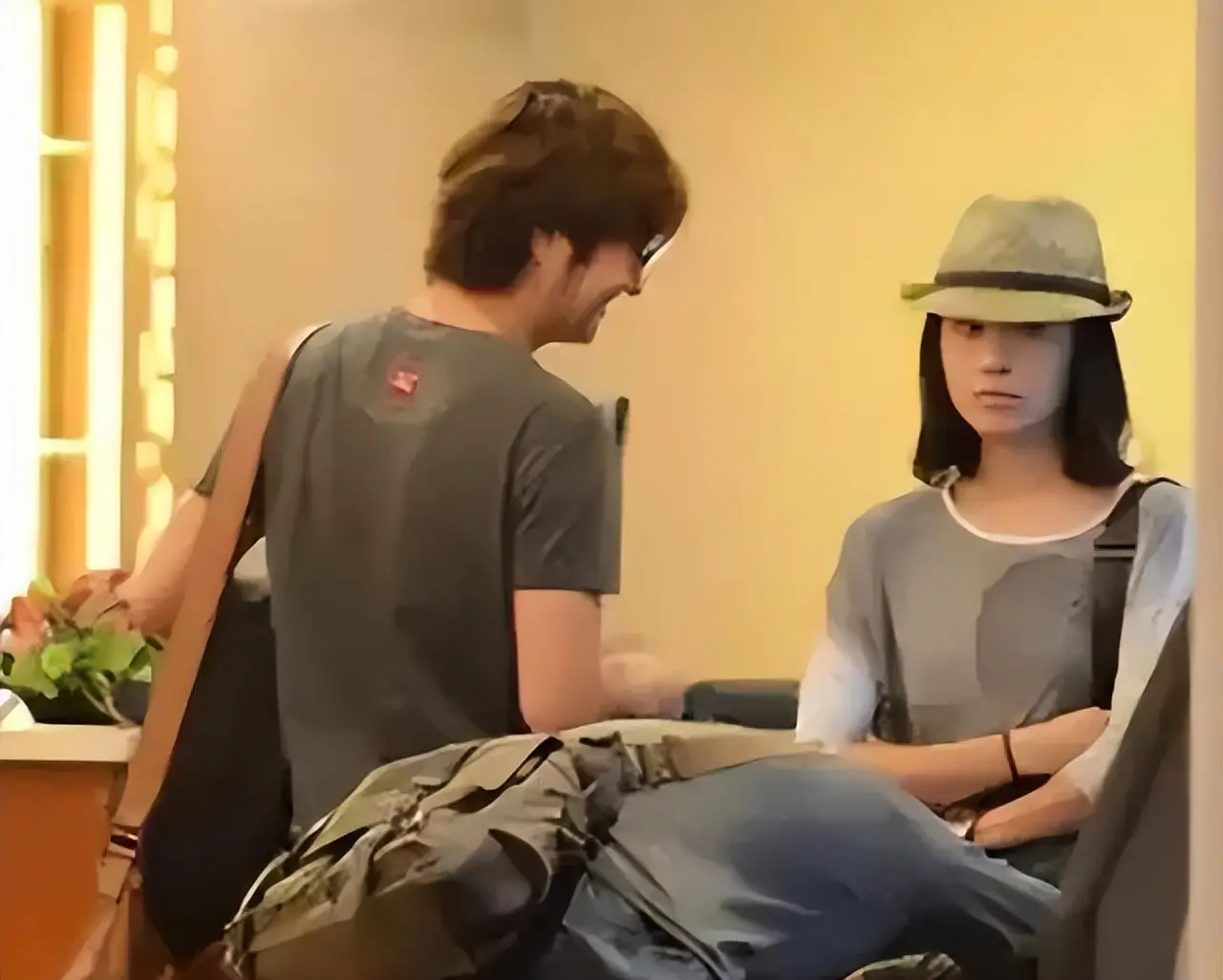 成笑话,爆料全靠猜,看看当年的前辈是怎么锤明星的_网友_李小璐_文章