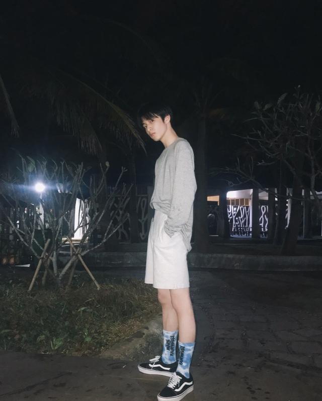 tfboys的师弟刘耀文年仅14岁,私生饭太猖狂,理智追星好吗?