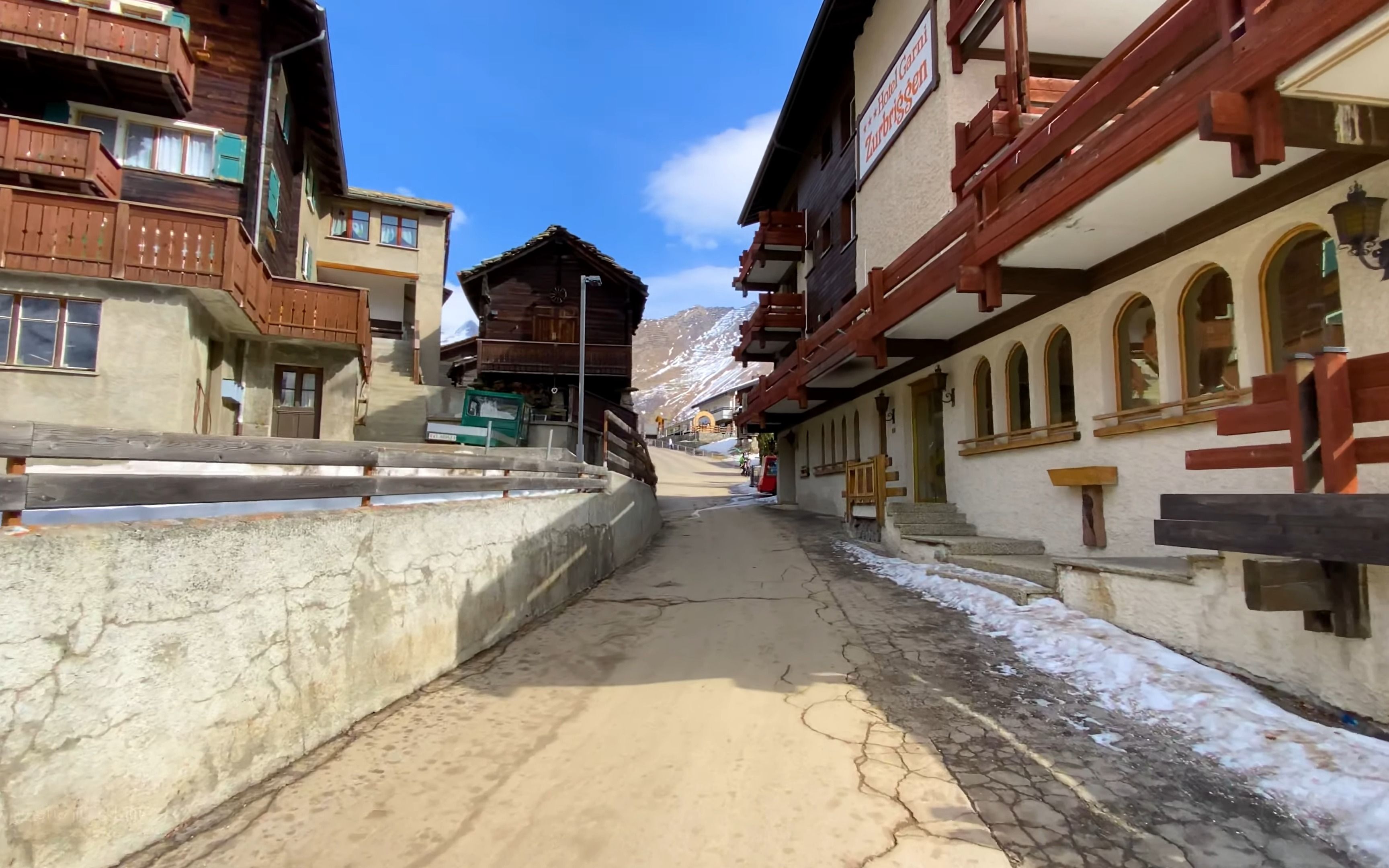 【4k超清】萨斯费(saas-fee)雪山小镇,一个充满生机的阿尔卑斯观光