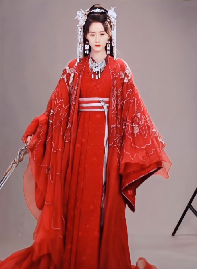 落花时节又逢君袁冰妍红茶花妖