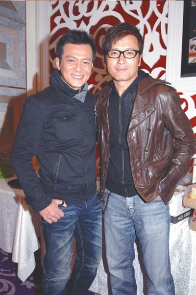 《刑警》杀青 黄日华苗侨伟凑钱请客(图)