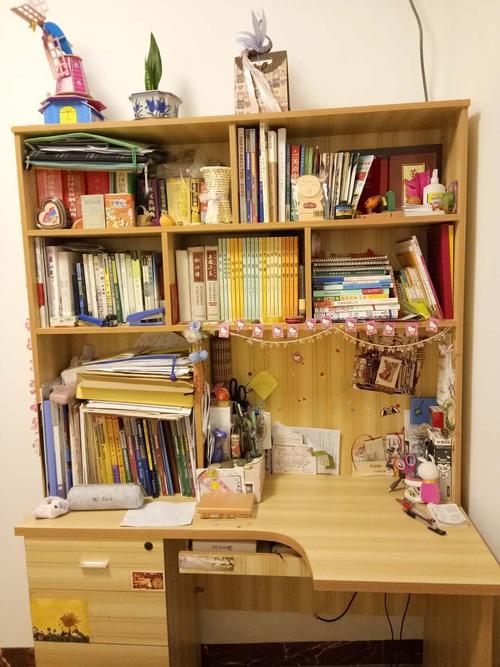 深圳低价出八九成新书柜 书桌(一体化),628就是.