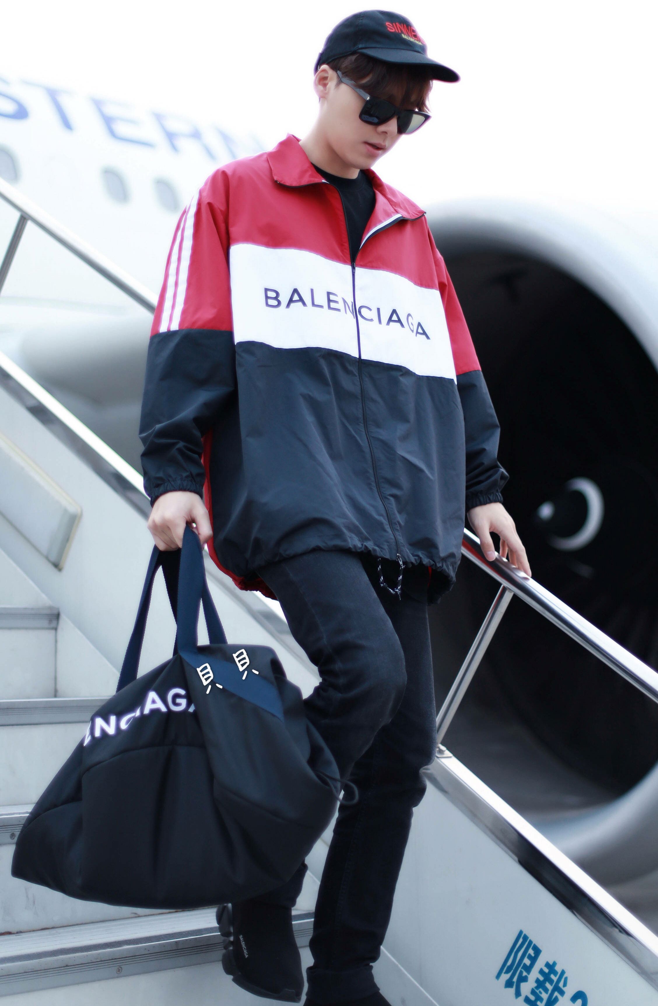 李易峰机场照,wuli峰峰好帅啊!有没有帅到你呢?