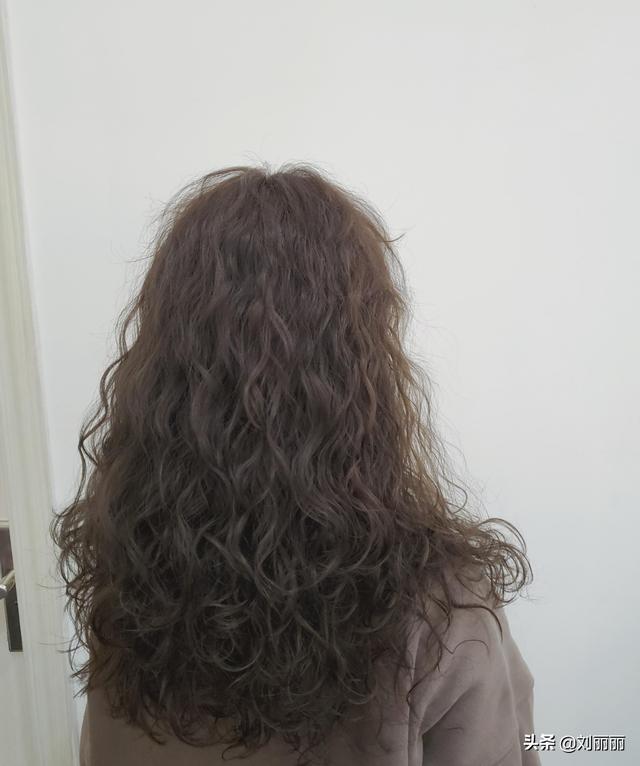 元旦烫发精选保暖小卷蓬松时尚真洋气头发细软女性最适合