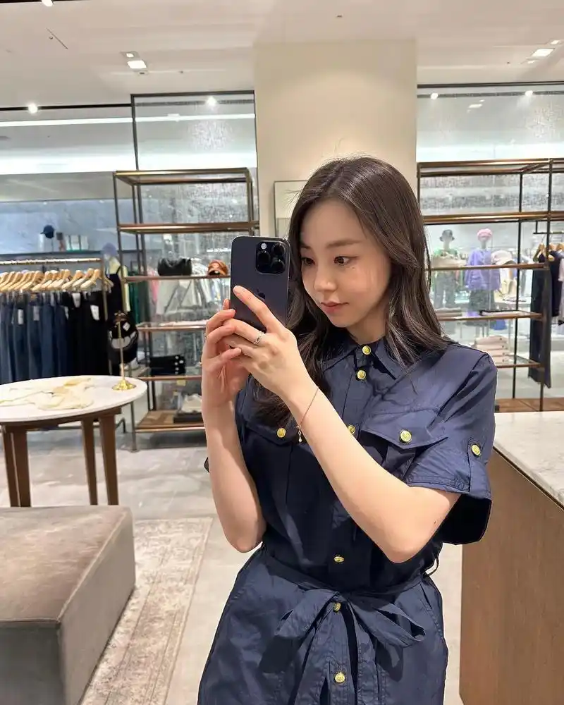 20230407 ins更新#安昭熙 #美女 #颜值 #穿搭 - 抖音