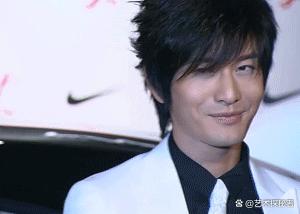 黄晓明为了演戏胖成球,效仿瘦百斤的贾玲,能否也会狂捞34个亿?