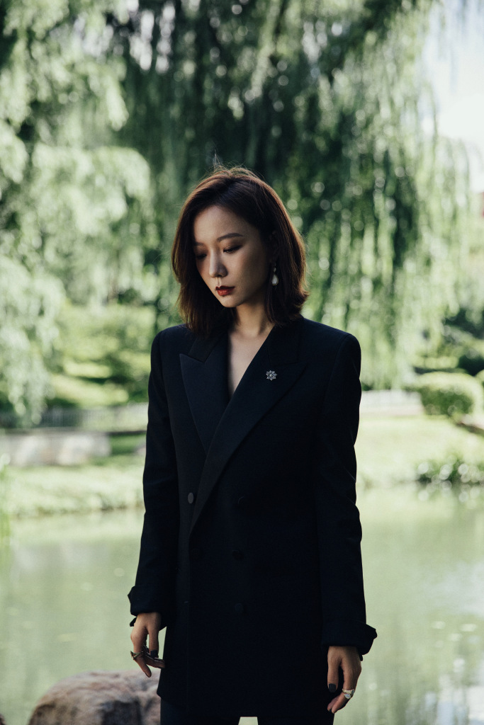 王璐丹个人资料(王珞丹担任十七届中国长春电影节形象大使 西装造型