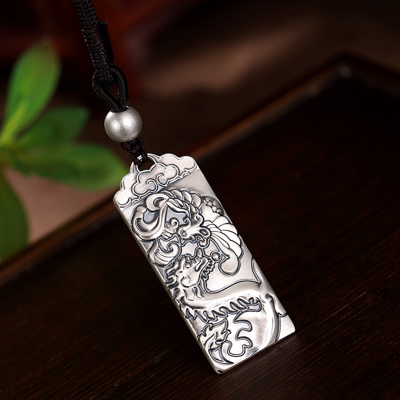 壹鹿银s999足银纯银复古哑光个性龙凤浮雕无事牌含绳男士吊坠挂坠