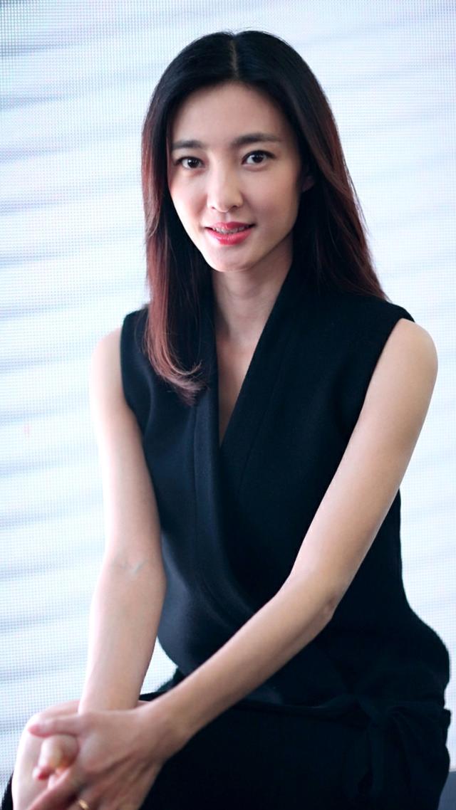 明星图集~王丽坤