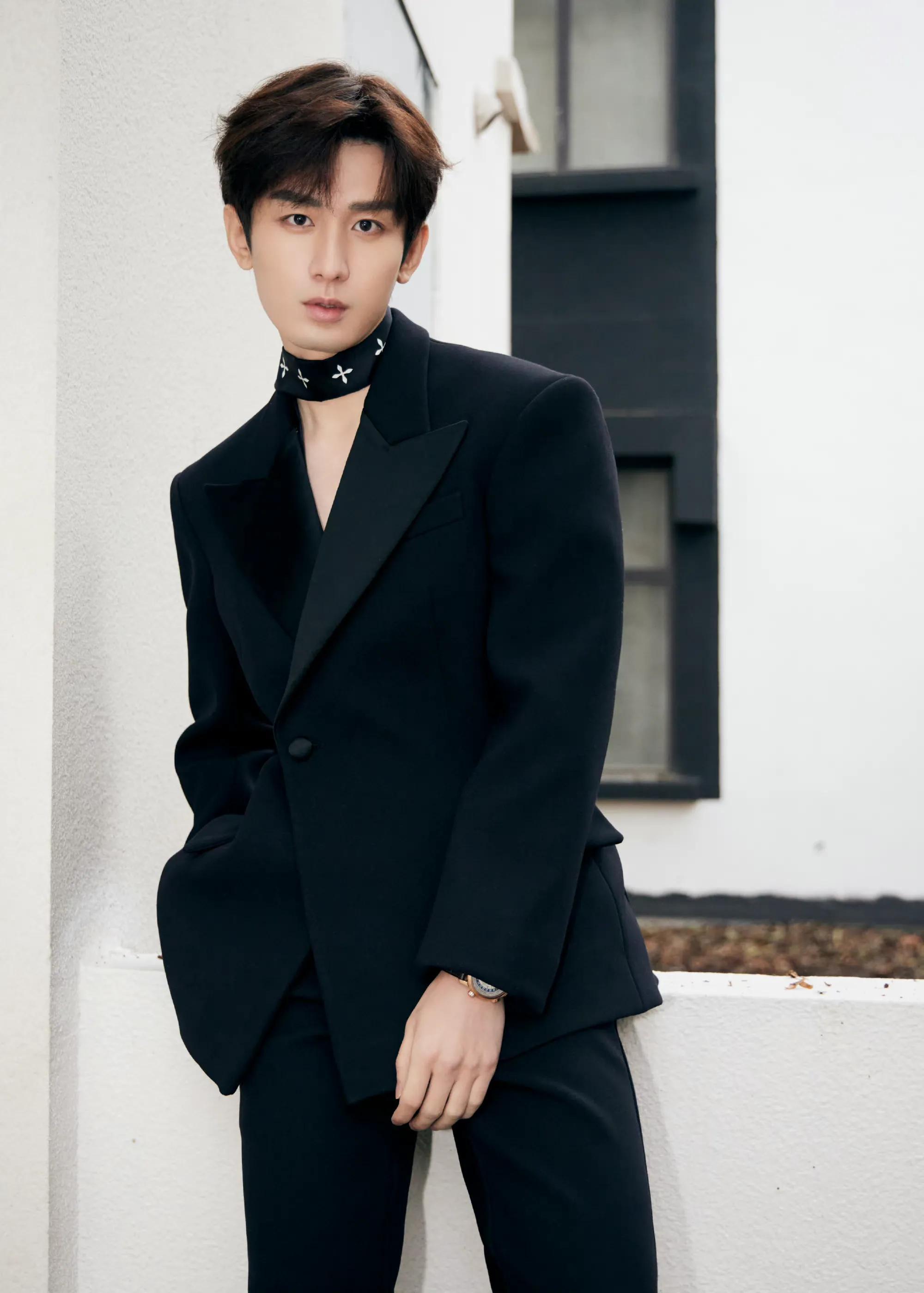 赵丽颖 杨洋 任嘉伦 董子健 宋佳 刘琳 井柏然 张彬彬_阵容_摩西_官宣