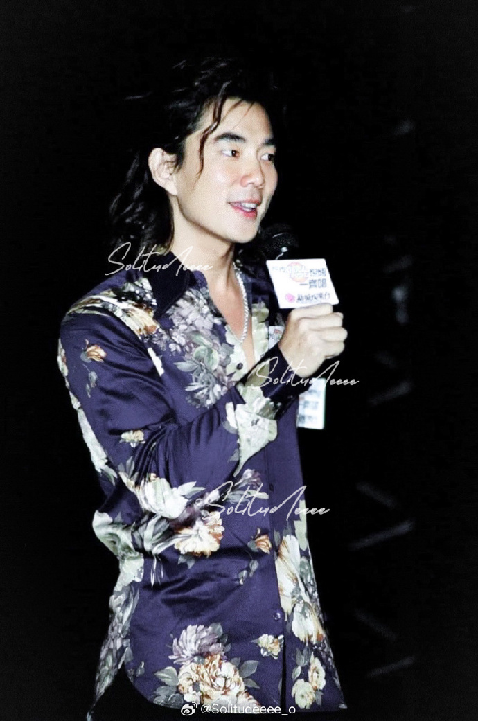 任贤齐超话9090我真的太爱长发了!