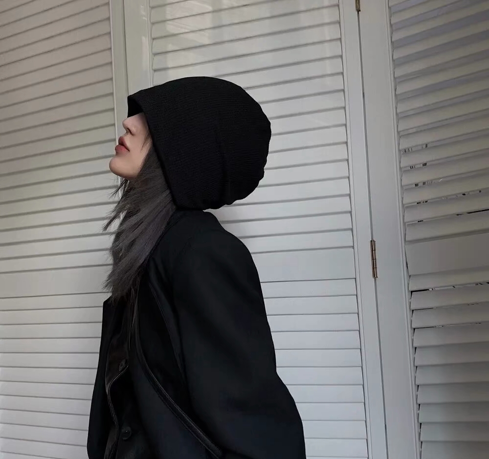 头像/黑色系高雅冷漠的女生头像