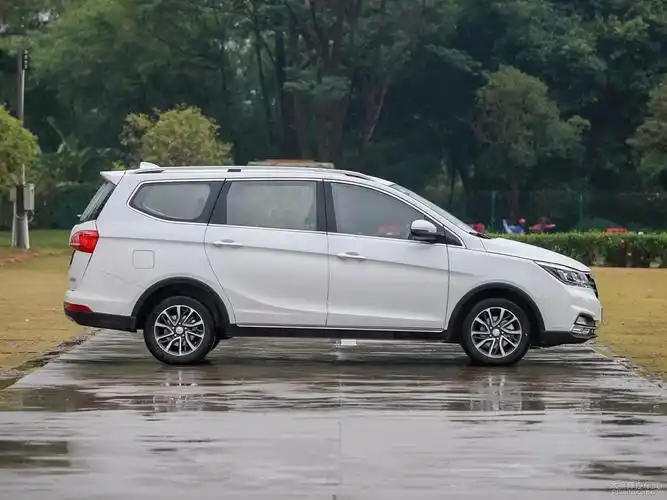 全新宝骏730七座商务降价优惠宝骏730裸车限时优惠促销