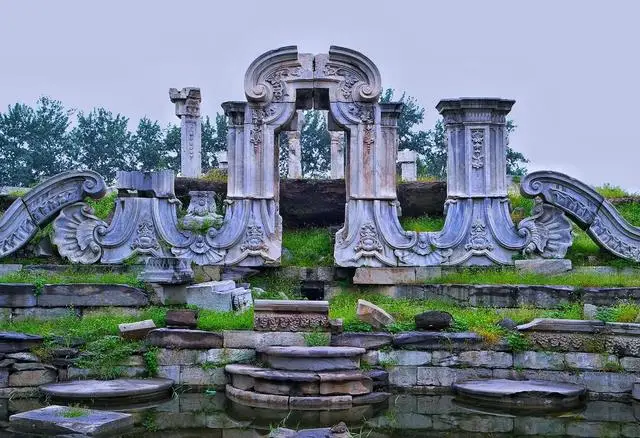 原创英国公布的圆明园被毁前的照片曾经宛若仙境如今只剩废墟