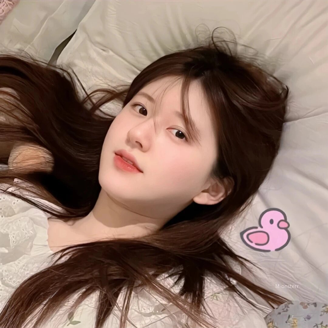 快来领取你的露思老婆吧~ 赵露思甜妹头像来了喔 是真爱粉就赶紧来吧