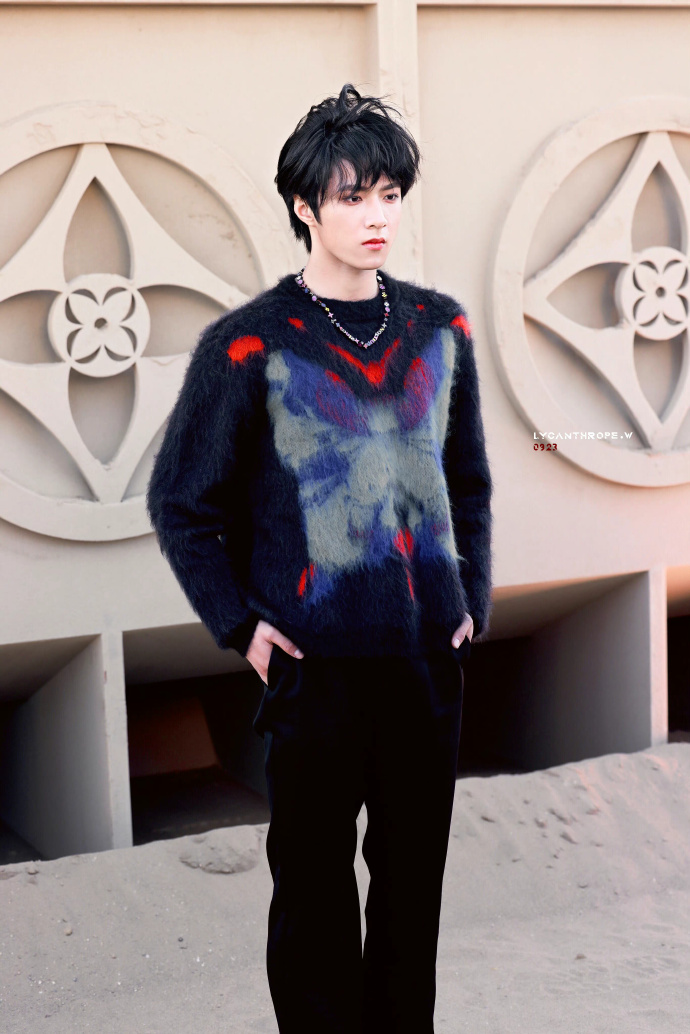 刘耀文 lv阿那亚男装大秀##刘耀文 十七炽发利刃开秋霜