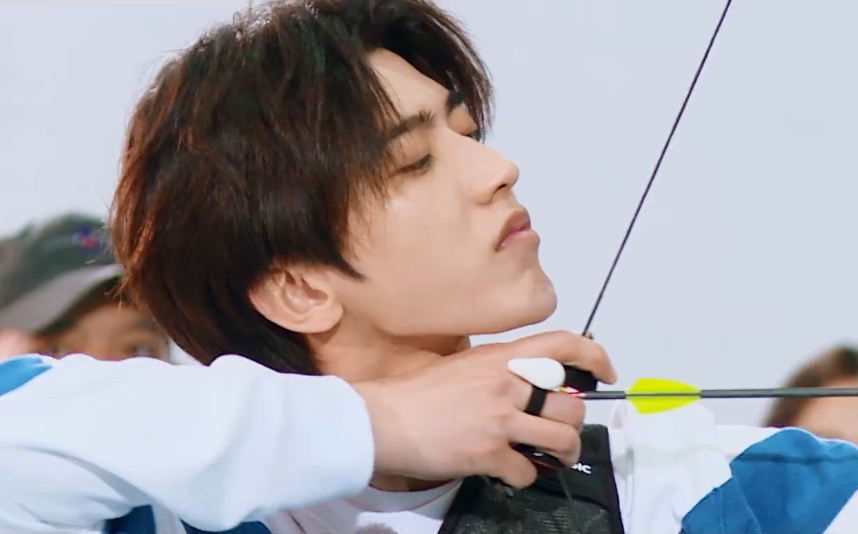 奔跑吧黄河篇:预告曝光,蔡徐坤射箭正中靶心,恐怖主题太刺激!