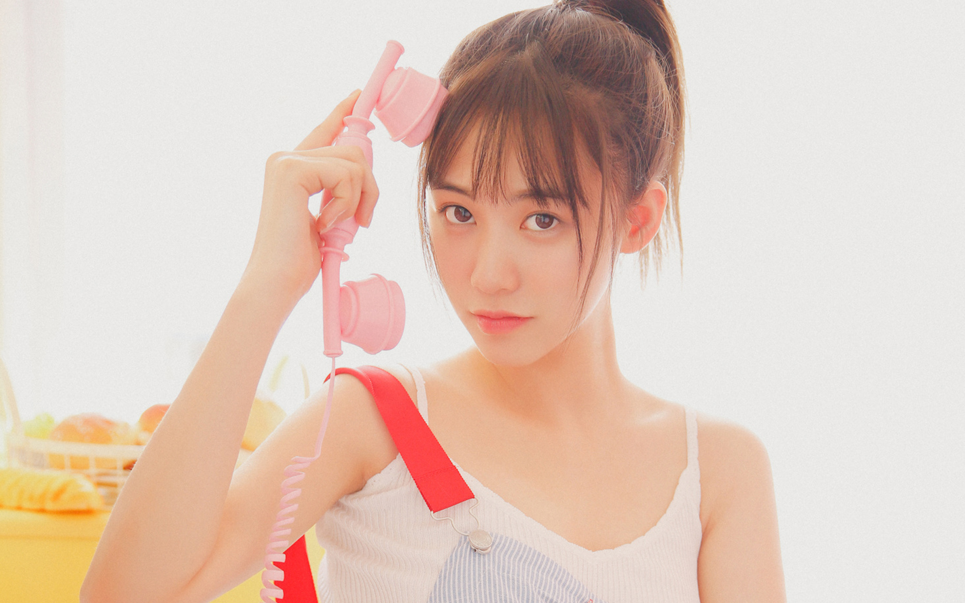 元气少女居家可爱甜美写真图片桌面壁纸-美女壁纸-壁纸下载-美桌网