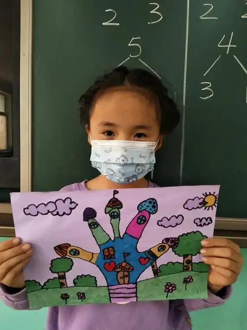 一(1)班绘画作品《我的手》