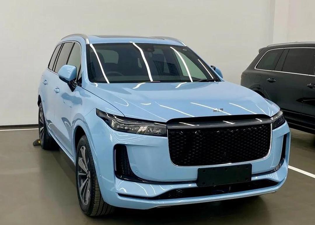 国产电车理想one:婴儿蓝配色太美了!