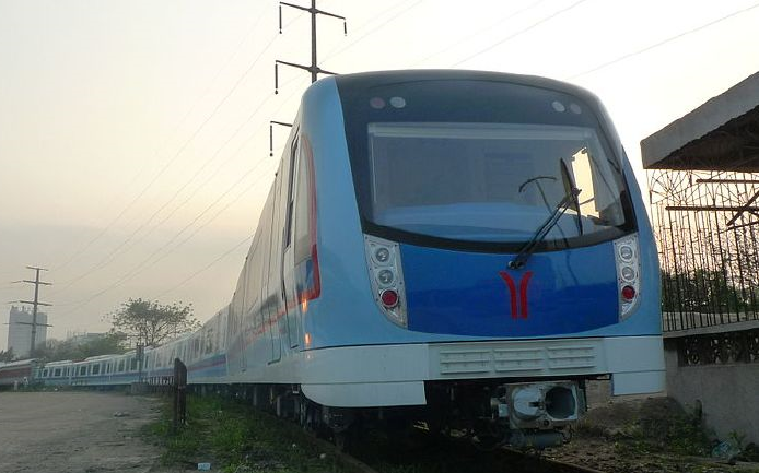 广州地铁5号线西村广州火车站前方视角