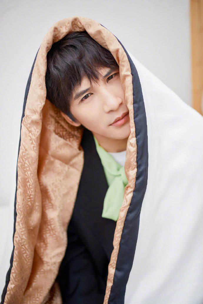 大张伟安静下来也是美男子一枚啊