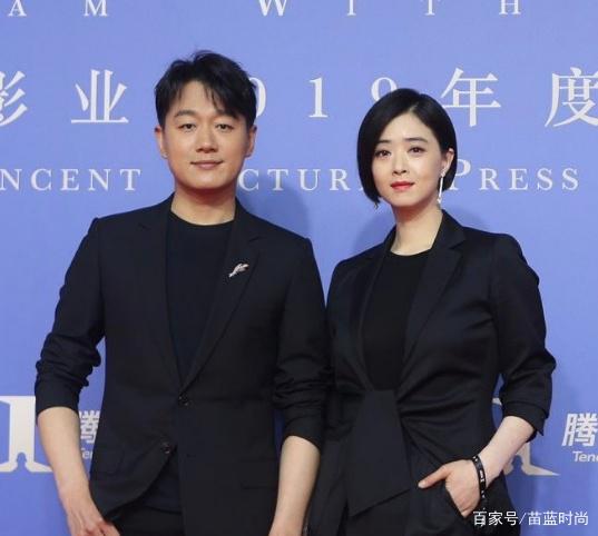 蒋欣佟大为同穿黑西服,热巴抹胸礼裙吸睛,张佳宁蝴蝶结吊带性感