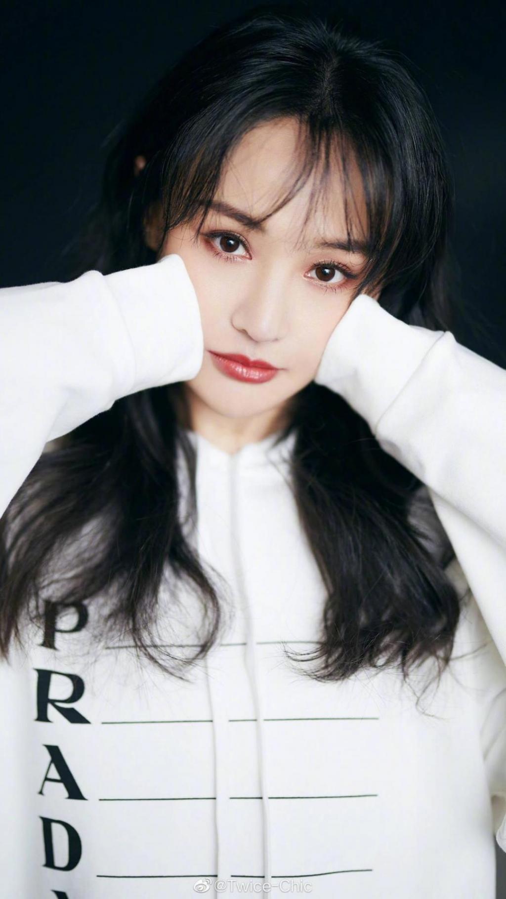 青春甜美白嫩女神郑爽俏皮可爱写真