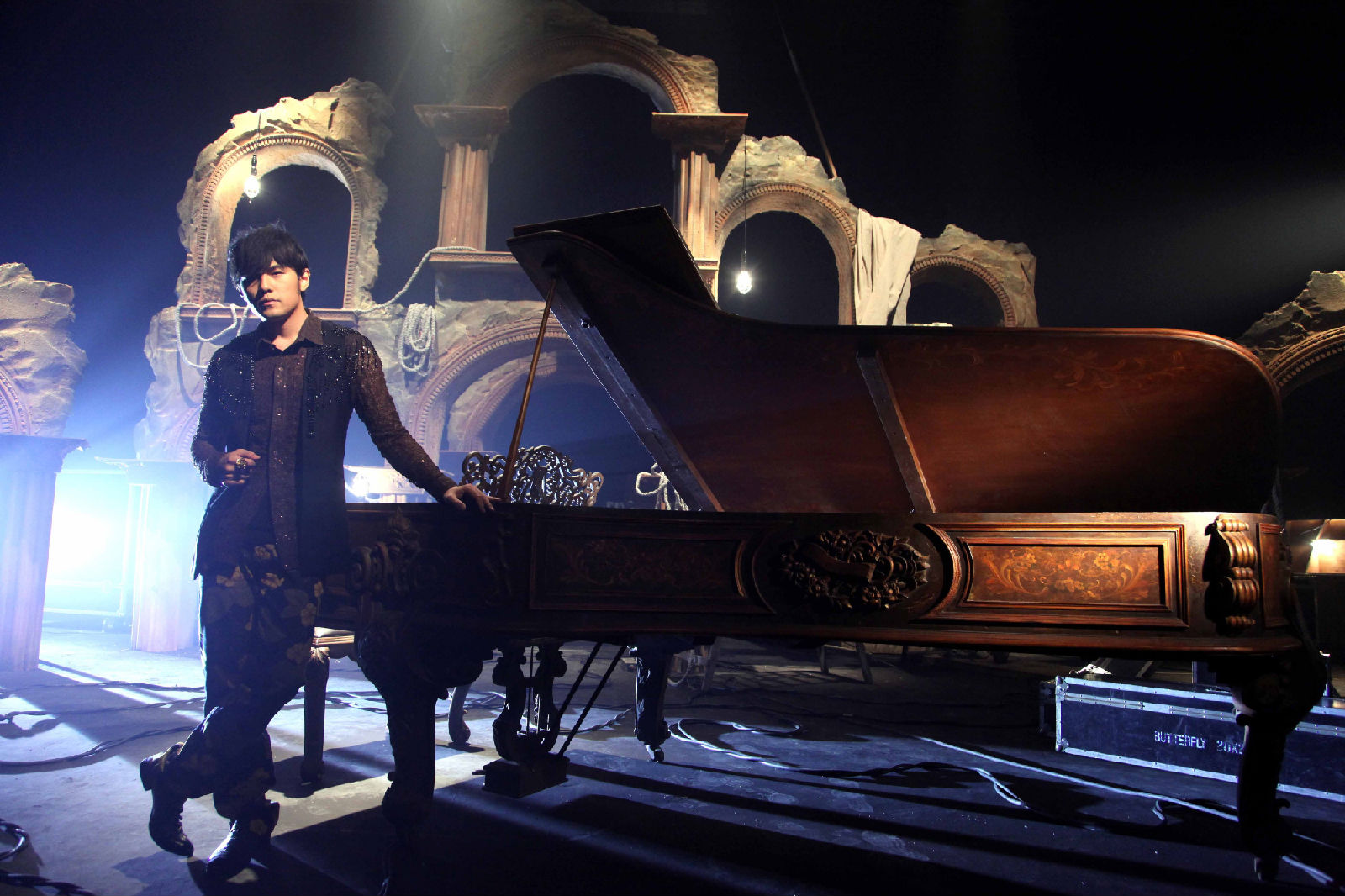 求周杰伦1440*900的电脑壁纸