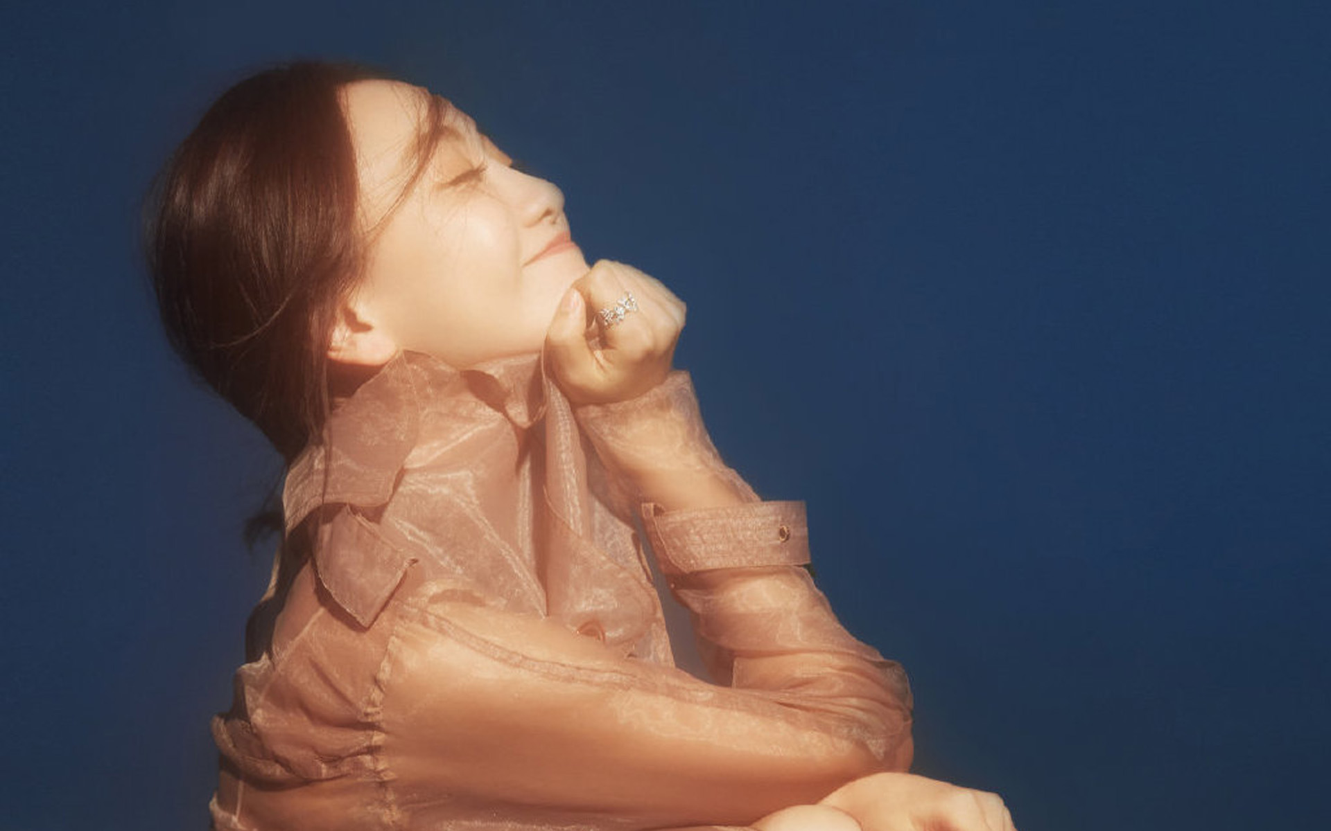 杨蓉性感迷人写真图片桌面壁纸