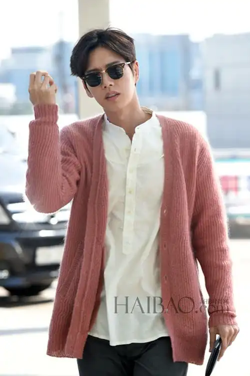 朴海镇10月17日韩国仁川机场街拍 (飞沈阳)