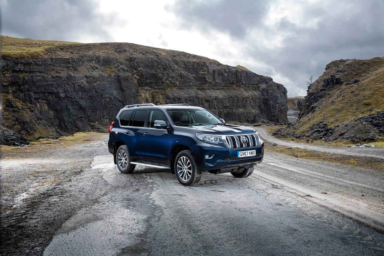 外观大气,线条硬朗,越野利器,丰田普拉多.